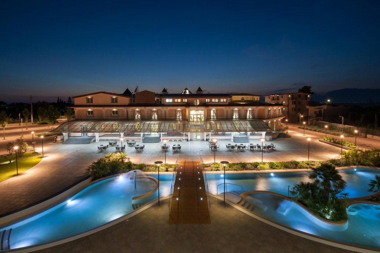 L' Araba Fenice Hotel & Resort Altavilla Silentina Exterior photo