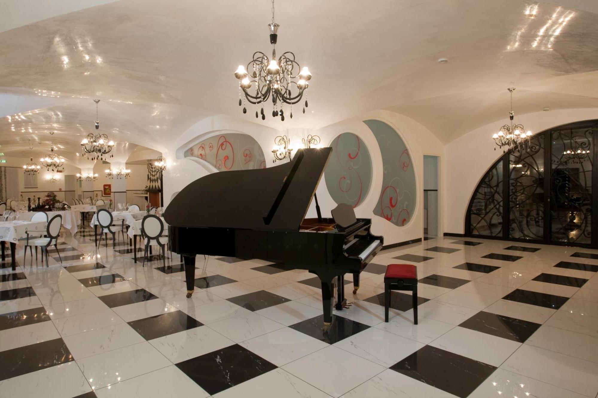 L' Araba Fenice Hotel & Resort Altavilla Silentina Exterior photo