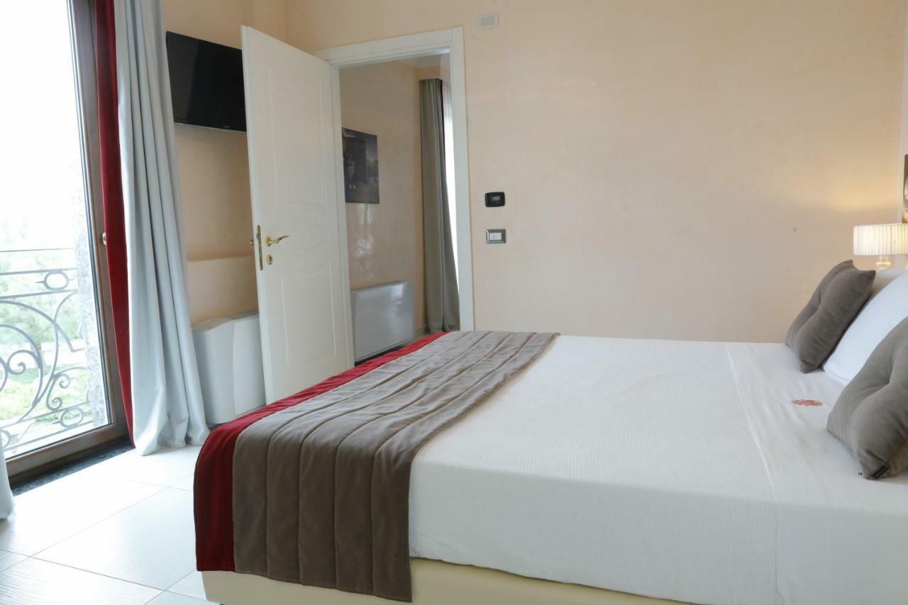 L' Araba Fenice Hotel & Resort Altavilla Silentina Exterior photo